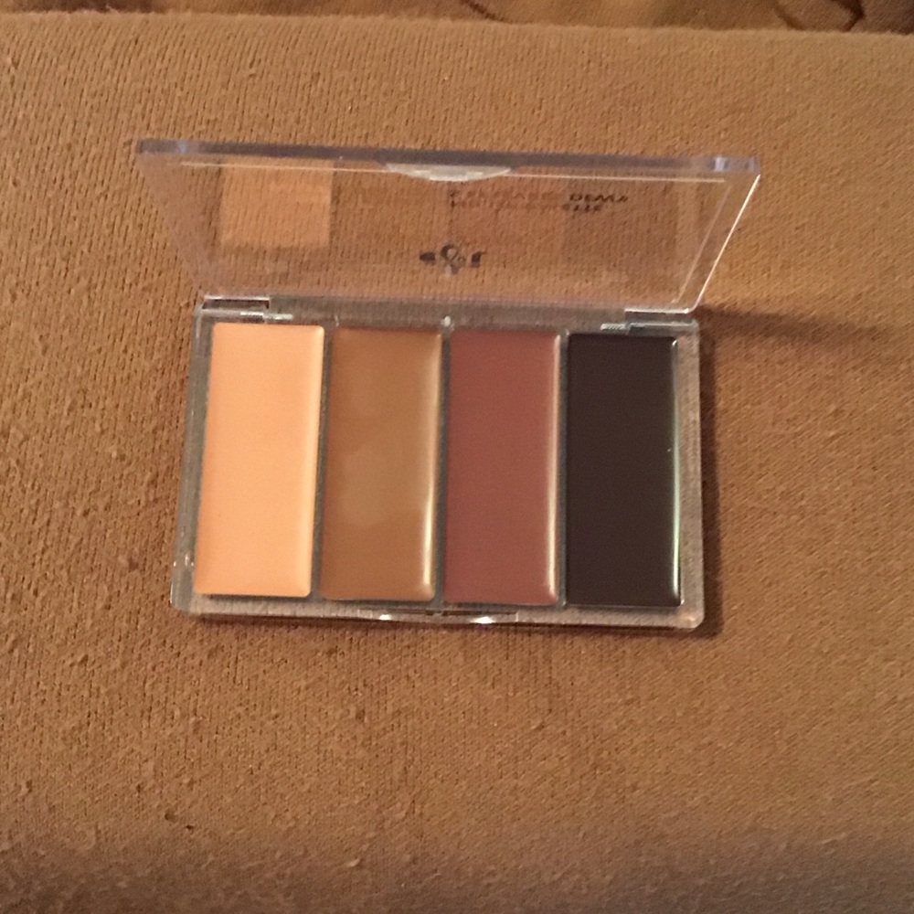 DANESSA MYRICKS Dew it Undercover multipurpose balm palette for lips and cheeks - Picture 2 of 4